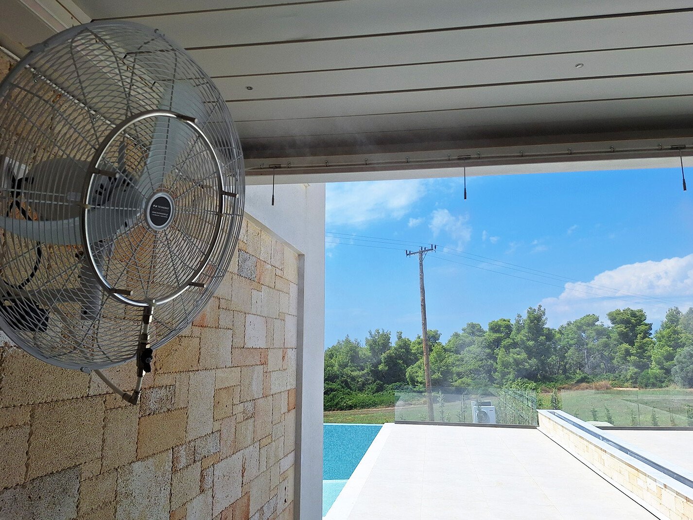 Υδρονέφωση σε βίλα στη Χαλκιδική