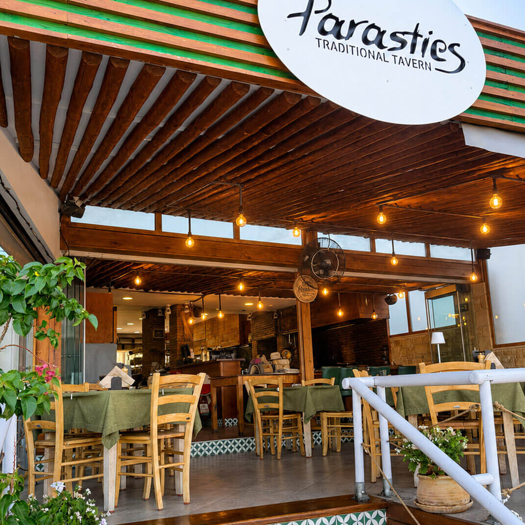 Έργο Υδρονέφωσης στο Εστιατόριο Parasties Traditional Tavern